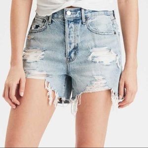 AE 90s boyfriend curvy fit distressed jean short
